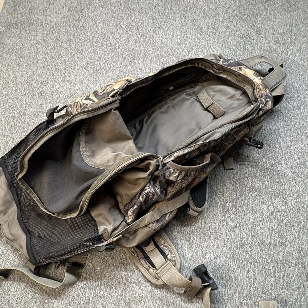 CamelBak The Commander Hunting Backpack Realtree Camo Large Hydration Pack 45L